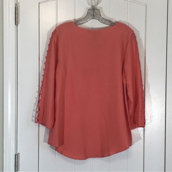 Olivia & Martin Blouse - Picture 8 of 9